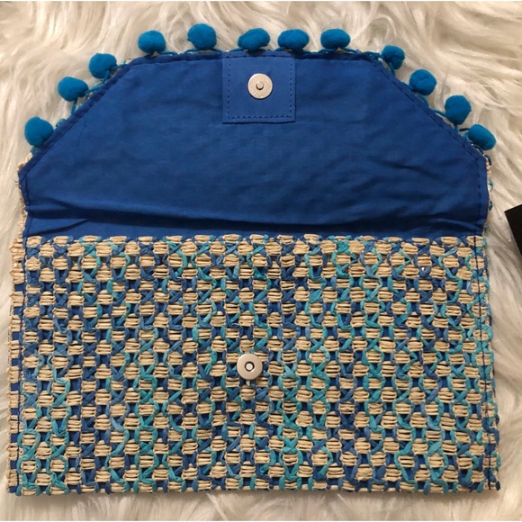 SHEIN clutch handbag & earrings - Picture 8 of 9